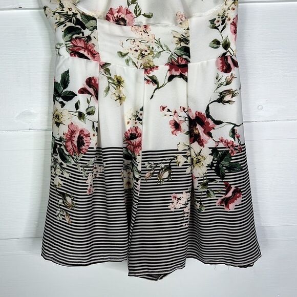 NWT Trixxi Floral and Striped Romper from Francesca’s Size Small - Picture 4 of 13